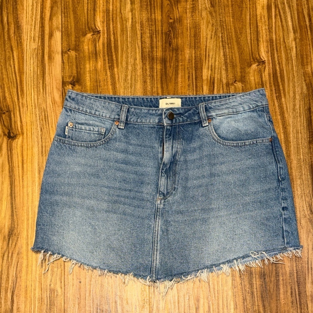 DL1961 womens 30 10 skirt jean denim Mini Alma Blue frayed raw angled  nwot